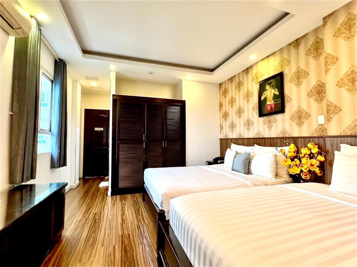 Dda District 1- Bùi Viện-đề Thám Walking Street 3*